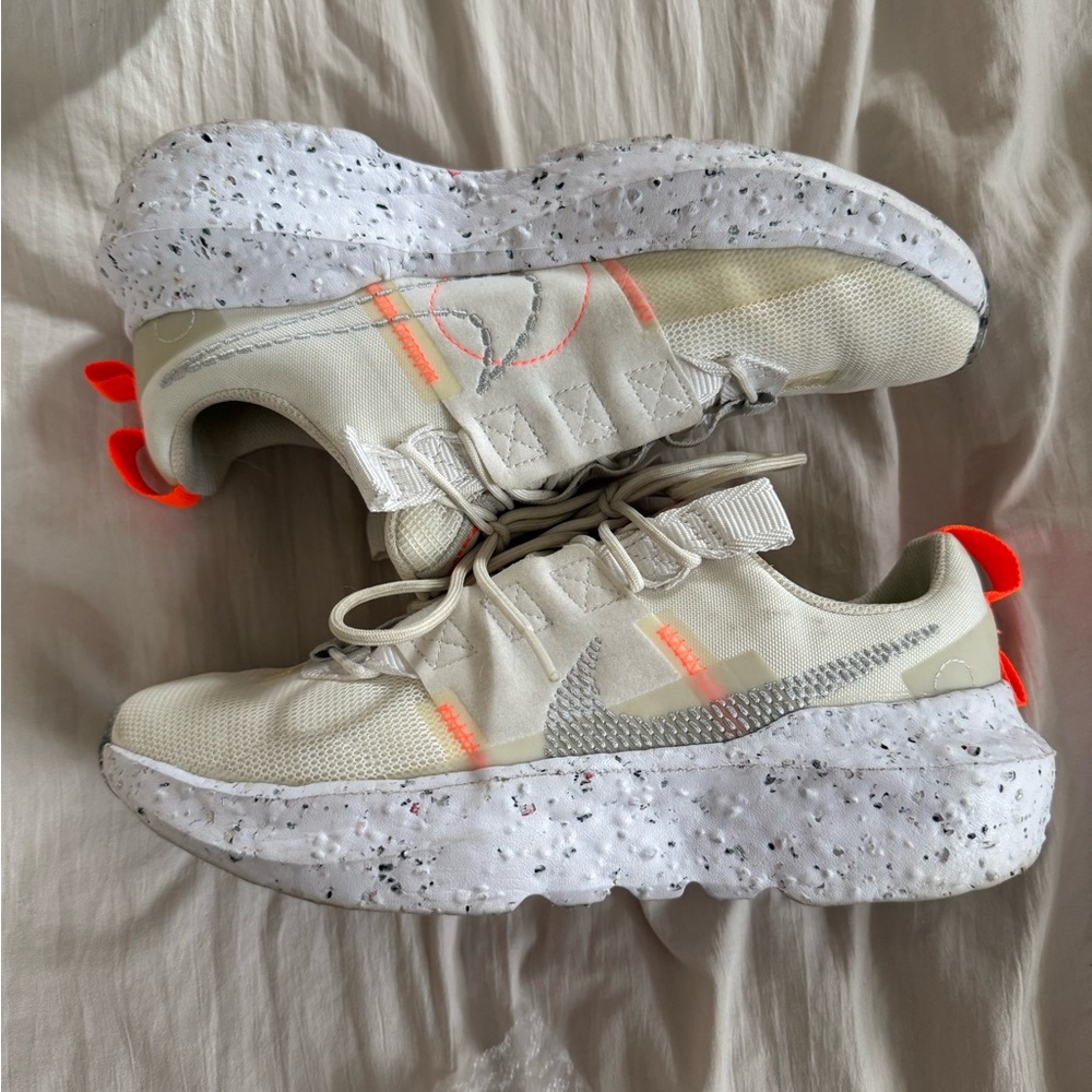 Nike Cream and Neon Orange Speckled Sneakers